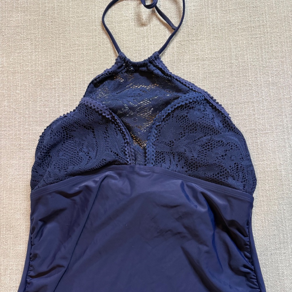 Coastal Blue Tankini Top Size Large Navy Blue Crochet Lace Halter Neck Swimwear - Picture 2 of 4